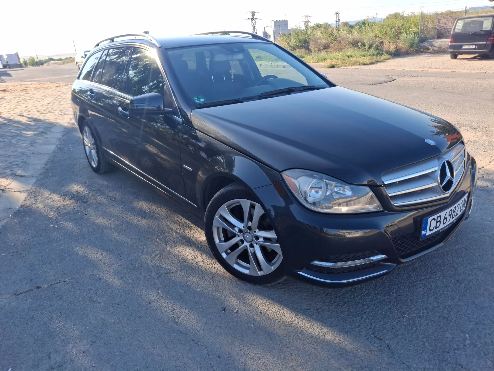 Mercedes-Benz C 220 Нов внос, снимка 12 - Автомобили и джипове - 55011189