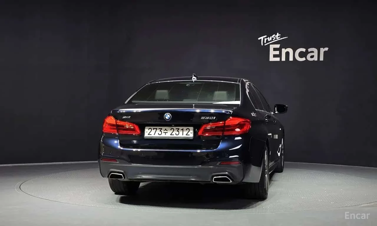BMW 530 i xDrive M-PKG| ПОДГРЕВИ| ПАНО| АМБИЕНТ| ПАМЕТ| , снимка 4 - Автомобили и джипове - 55625632