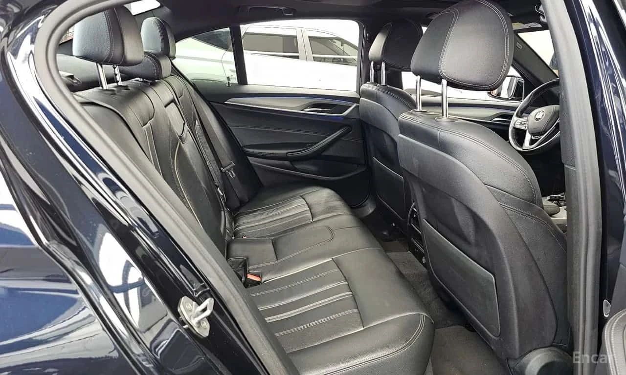 BMW 530 i xDrive M-PKG| ПОДГРЕВИ| ПАНО| АМБИЕНТ| ПАМЕТ| , снимка 12 - Автомобили и джипове - 55625632