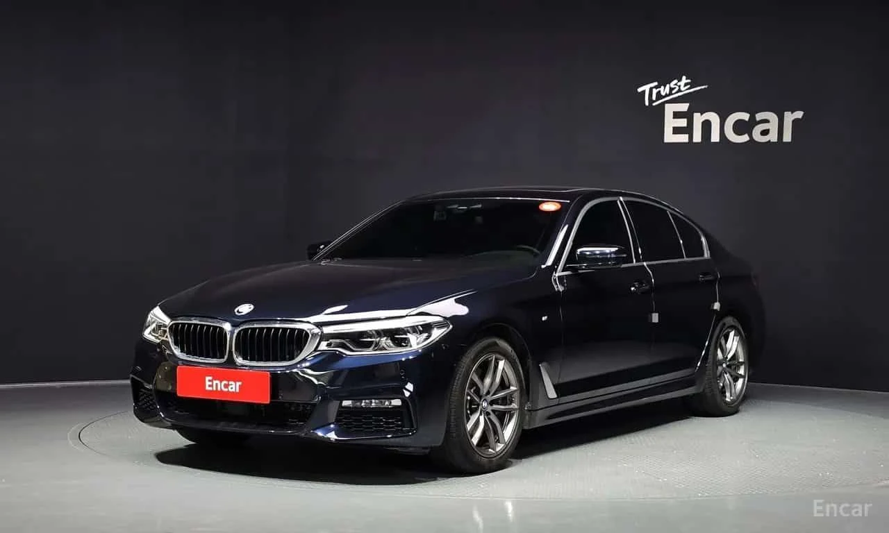BMW 530 i xDrive M-PKG| ПОДГРЕВИ| ПАНО| АМБИЕНТ| ПАМЕТ| 