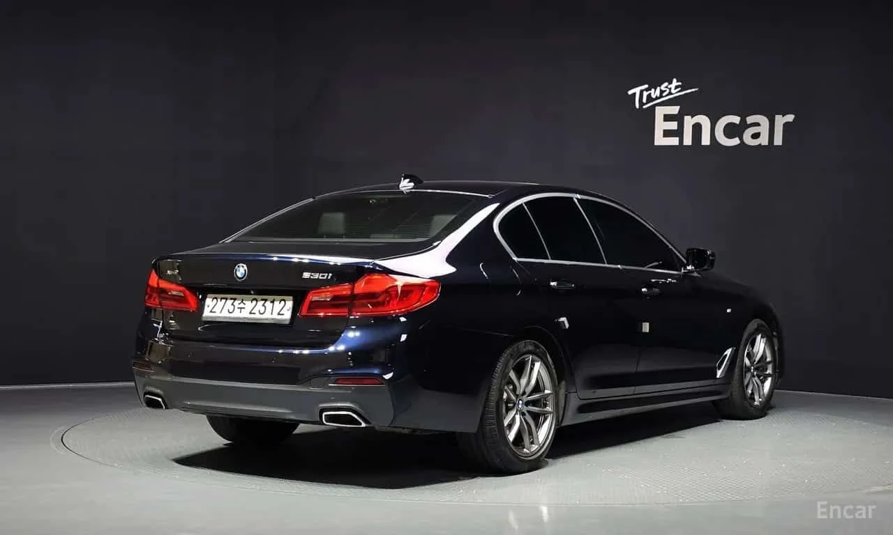 BMW 530 i xDrive M-PKG| ПОДГРЕВИ| ПАНО| АМБИЕНТ| ПАМЕТ| , снимка 2 - Автомобили и джипове - 55625632