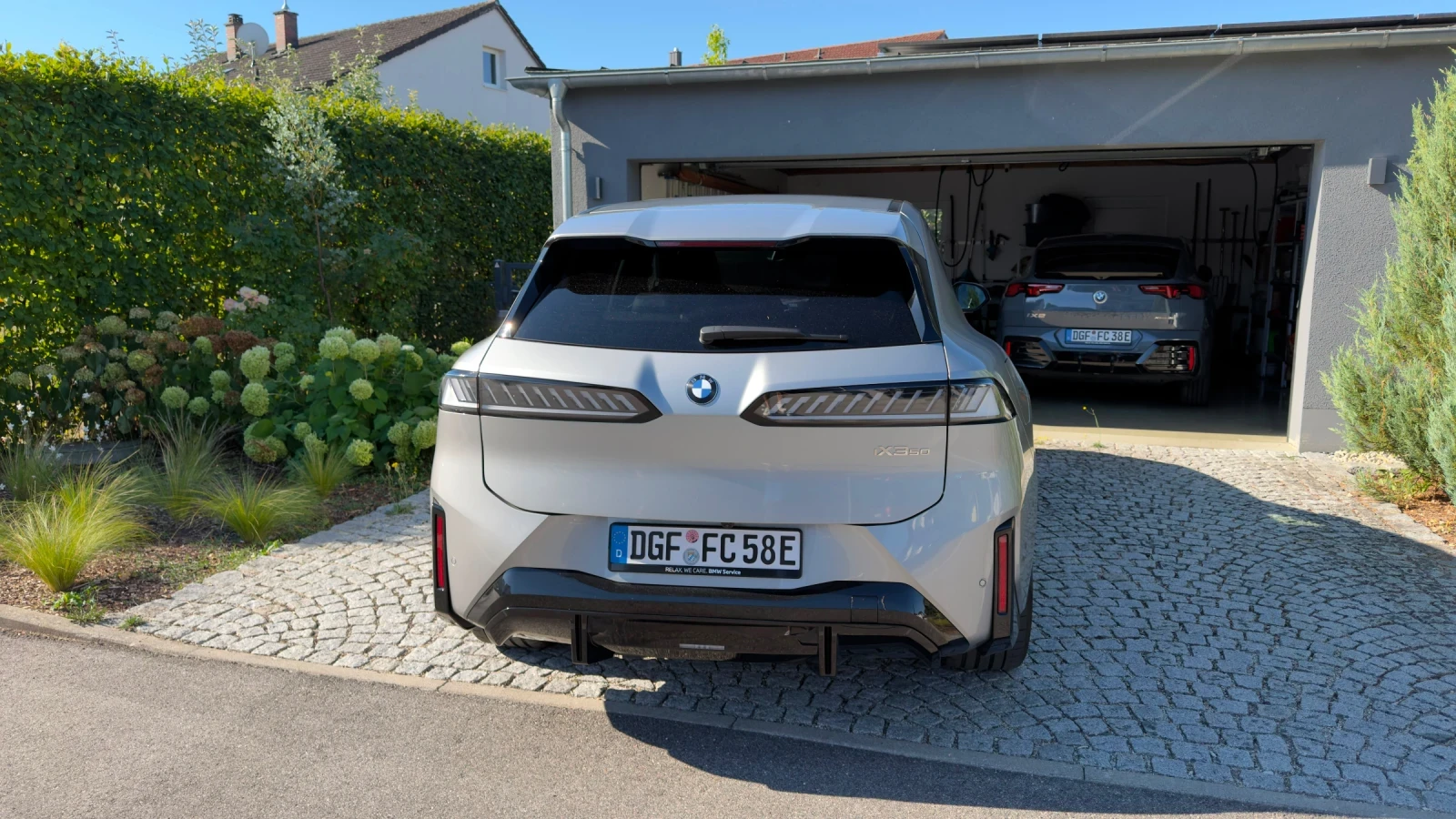 BMW iX3 50 M Sport Pro, снимка 4 - Автомобили и джипове - 55690910
