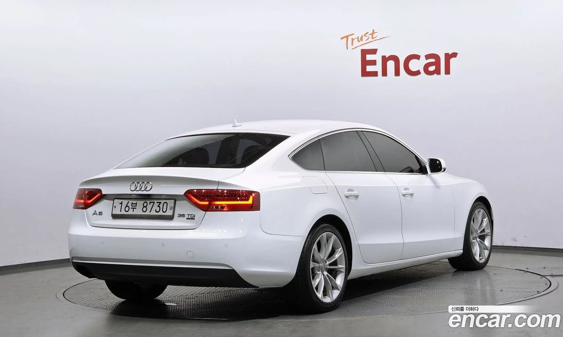 Audi A5 35 TDI Quattro Sportback 8TA, снимка 2 - Автомобили и джипове - 56122147
