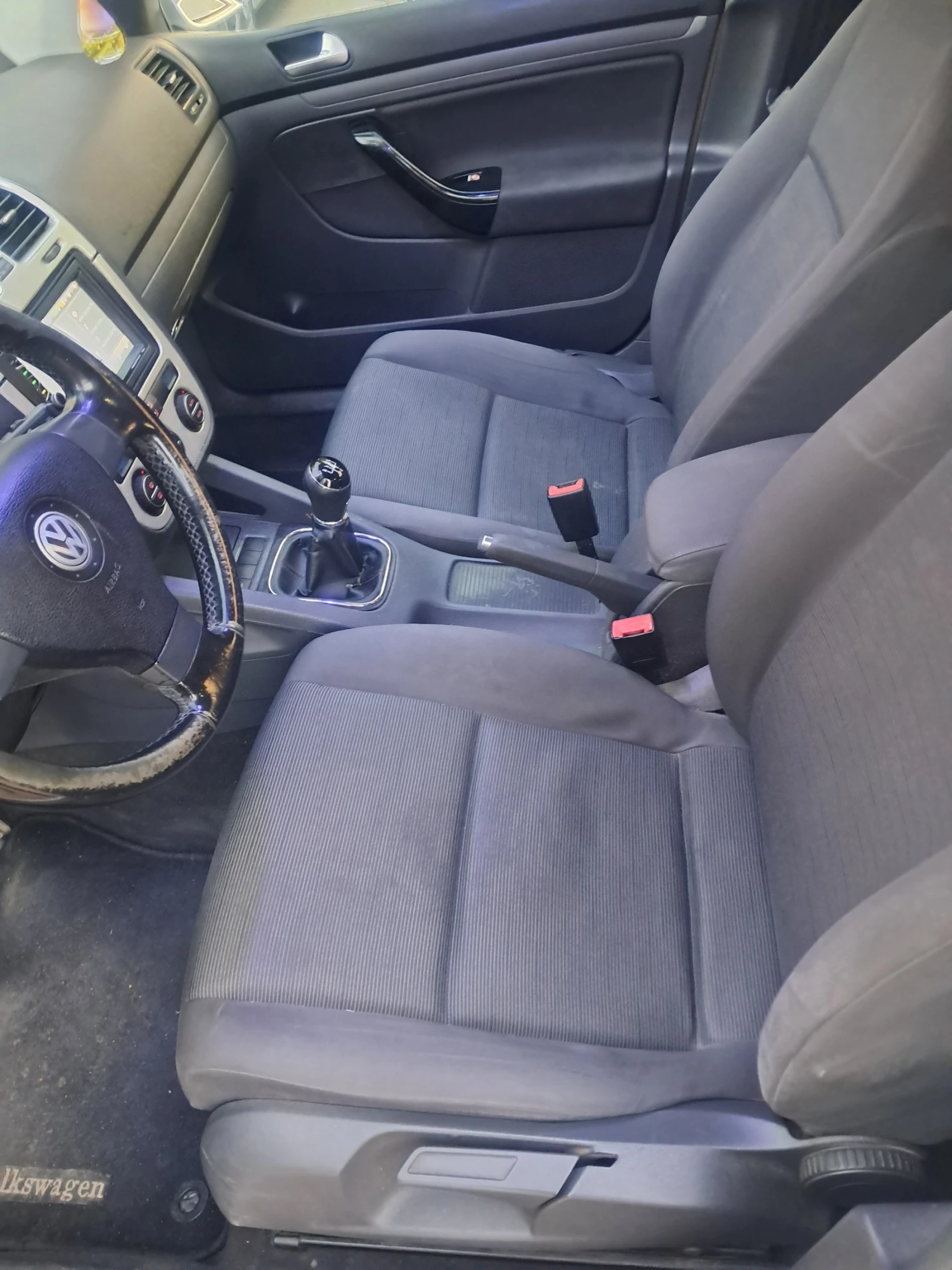VW Golf 5, снимка 4 - Автомобили и джипове - 56183811