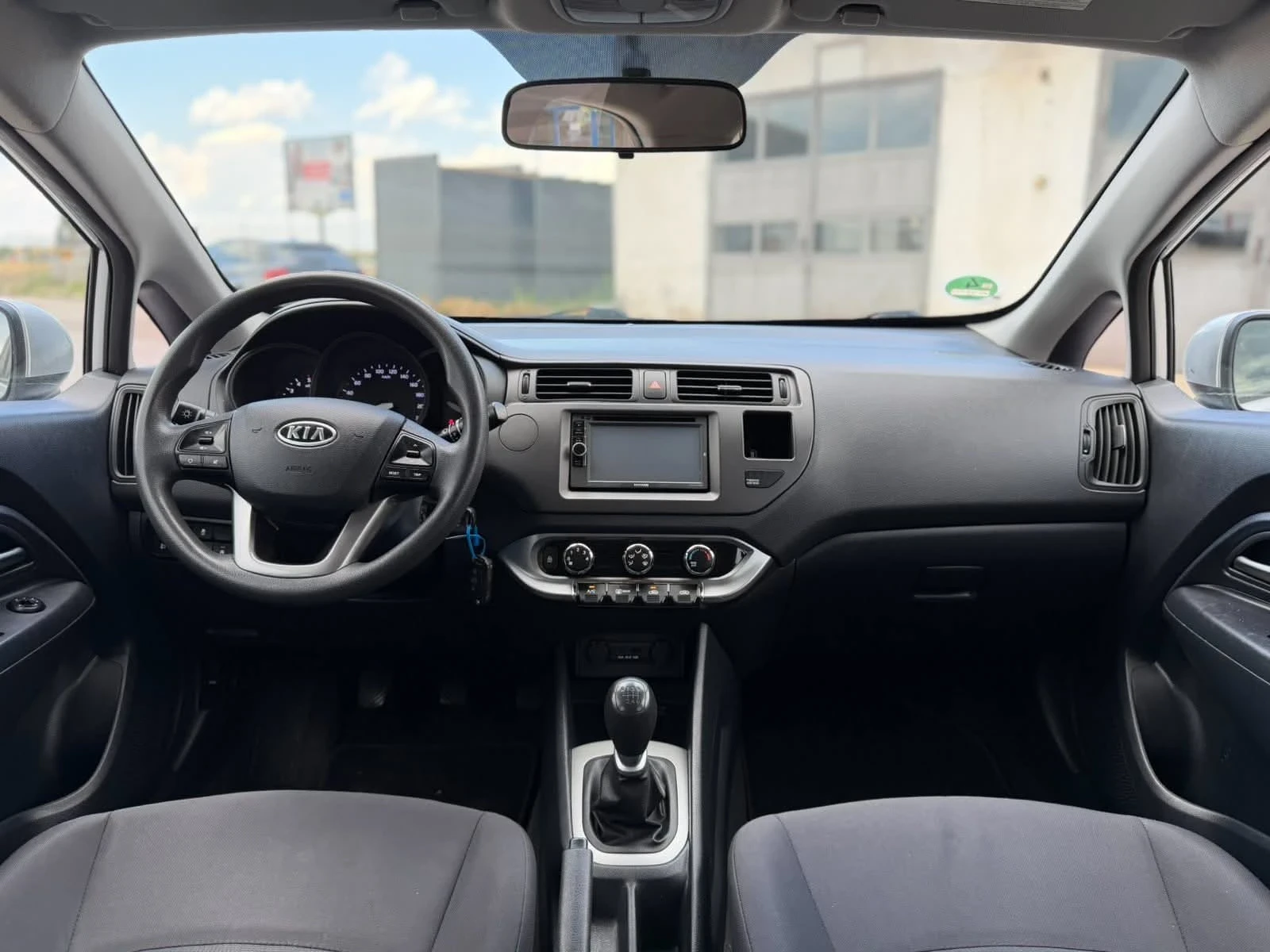 Kia Rio, снимка 3 - Автомобили и джипове - 56382650