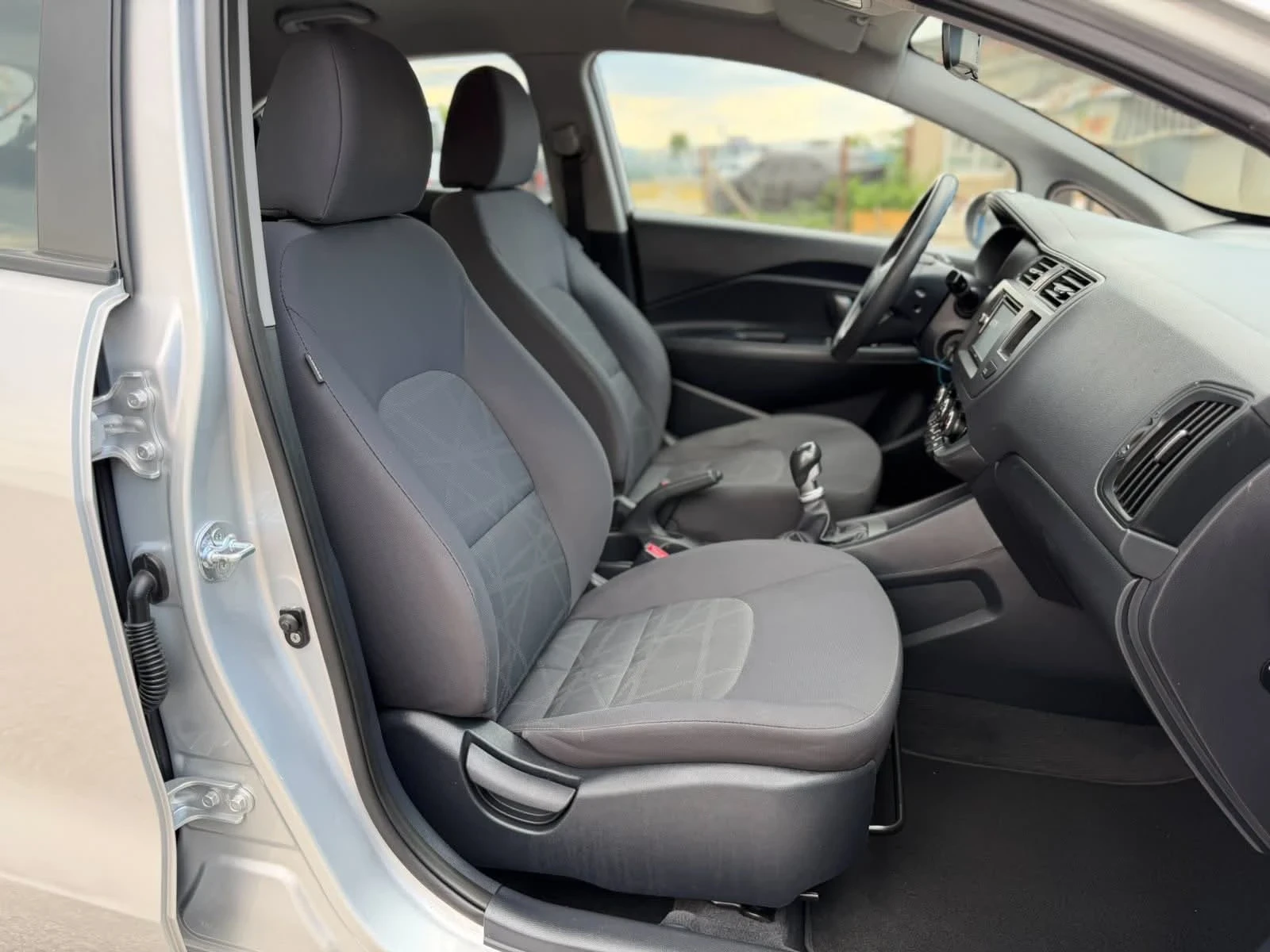 Kia Rio, снимка 7 - Автомобили и джипове - 56382650