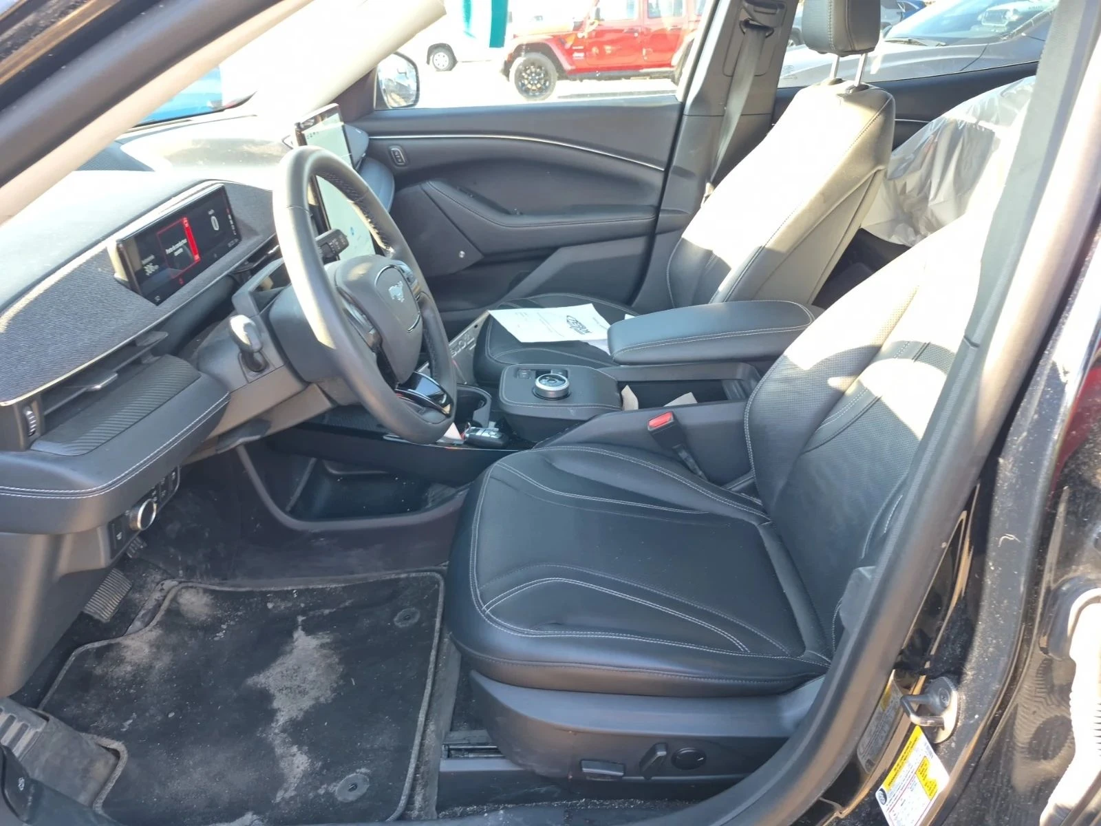 Ford Mustang Mach-E, снимка 7 - Автомобили и джипове - 56716913