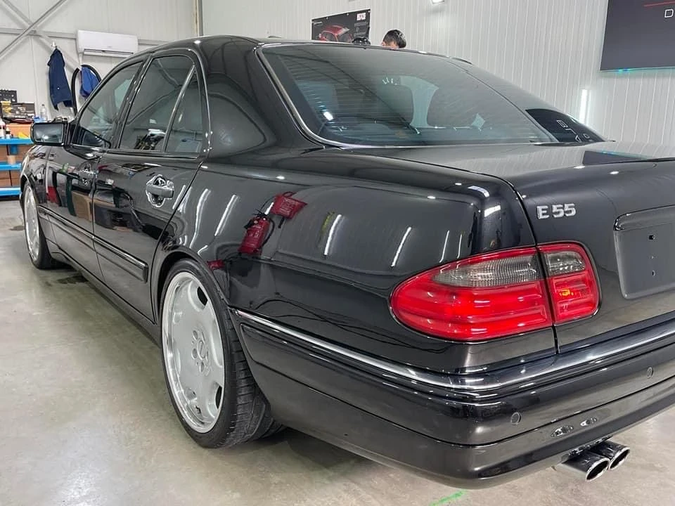 Mercedes-Benz E 55 AMG, снимка 4 - Автомобили и джипове - 56733569