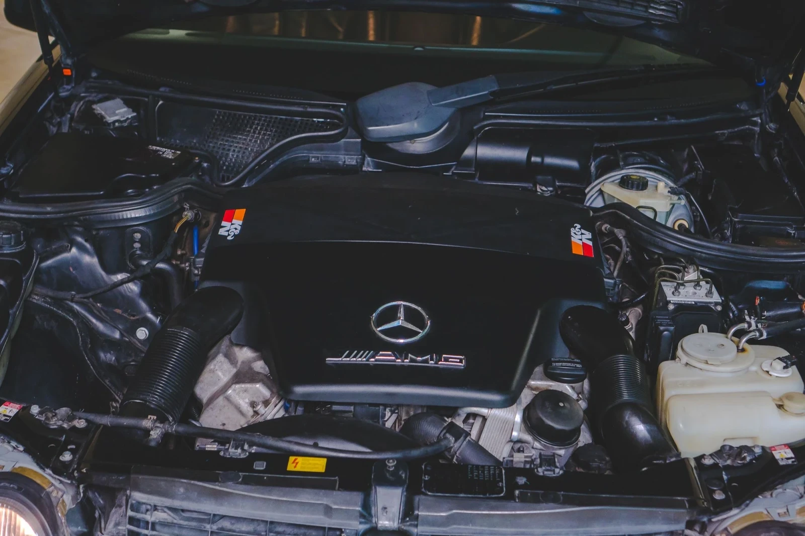 Mercedes-Benz E 55 AMG, снимка 15 - Автомобили и джипове - 56733569