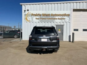 Toyota 4runner PREMIUM* 4.0* V6* ПОДГРЕВ* КАМЕРА* КЕЙЛЕС* , снимка 6