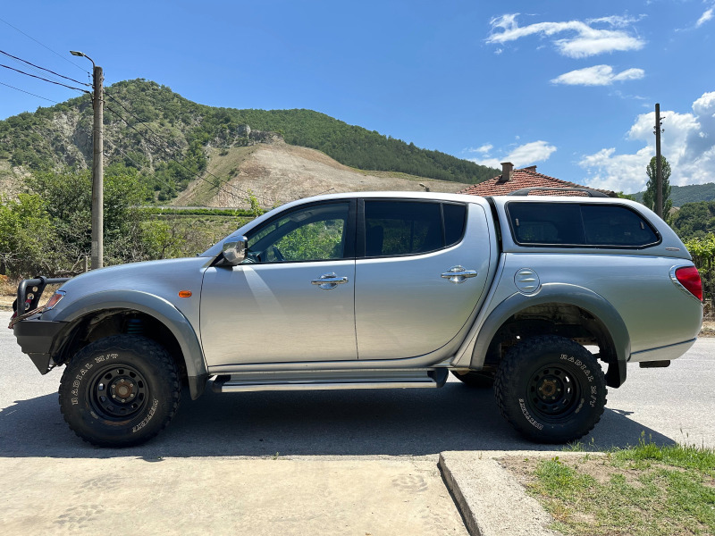 Mitsubishi L200, снимка 3 - Автомобили и джипове - 47058377