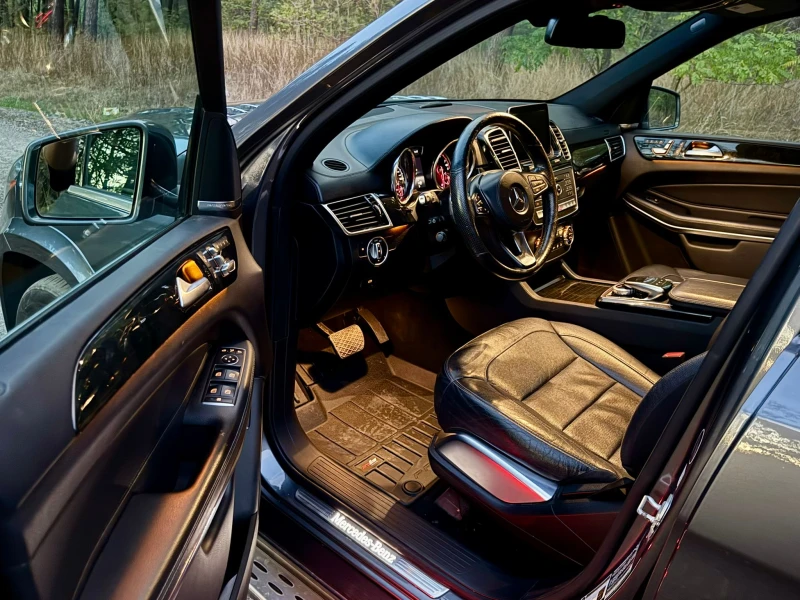Mercedes-Benz GLS 550 AMG Line/DISTR/CARPLAY, снимка 6 - Автомобили и джипове - 52598591