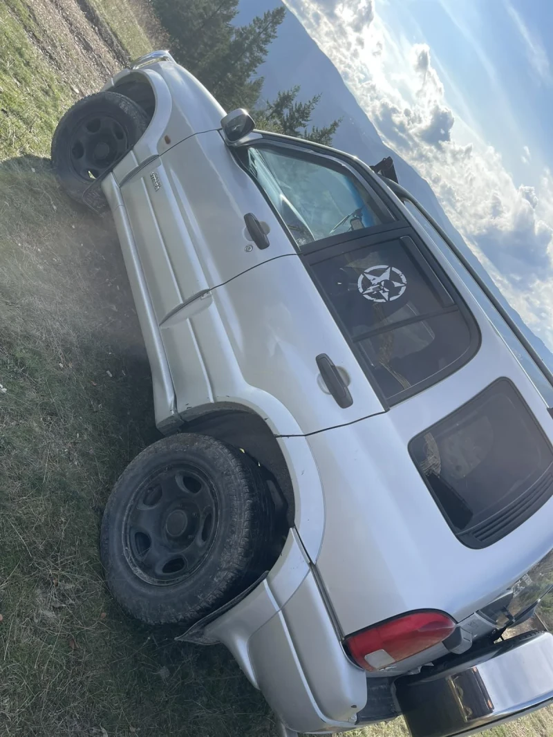 Suzuki Grand vitara 2.0, снимка 3 - Автомобили и джипове - 52596015