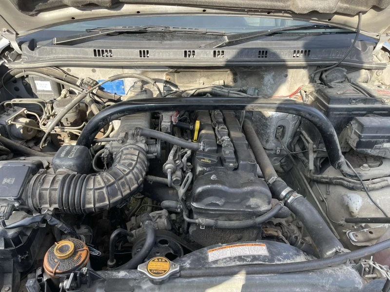 Suzuki Grand vitara 2.0, снимка 6 - Автомобили и джипове - 52596015