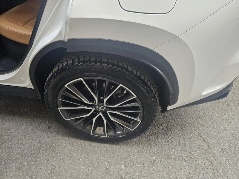 Lexus NX 450 h LUXURY, снимка 13 - Автомобили и джипове - 52652228