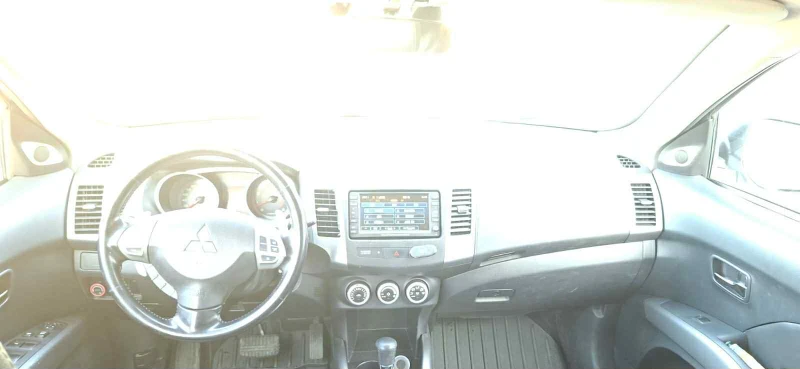 Mitsubishi Outlander 2.4 MIVEC 4X4 LPG, снимка 12 - Автомобили и джипове - 53142500