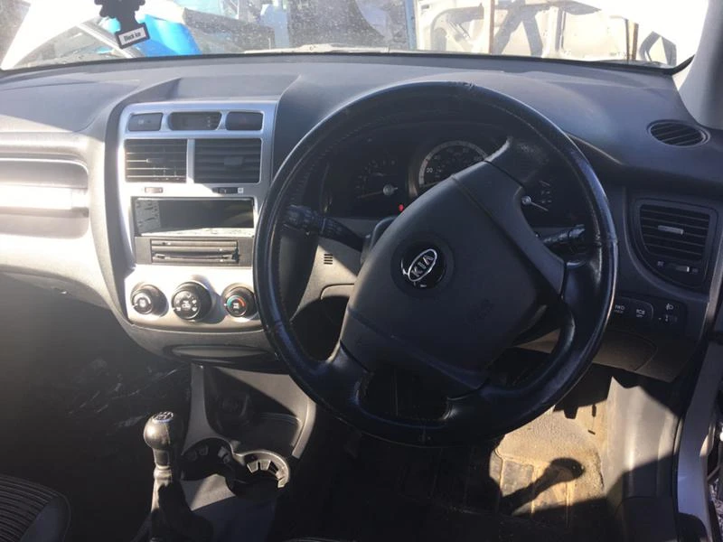 Kia Sportage 2.0CRDI 116kc, снимка 6 - Автомобили и джипове - 16270942