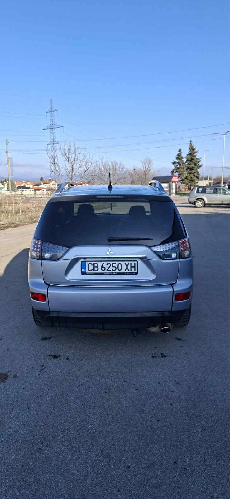 Mitsubishi Outlander 2.4 MIVEC 4X4 LPG, снимка 2 - Автомобили и джипове - 53142500