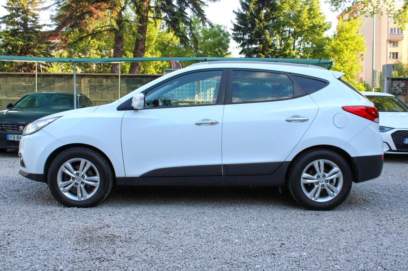 Hyundai IX35 2.0CRDI 4X4 PREMIUM  - изображение 2