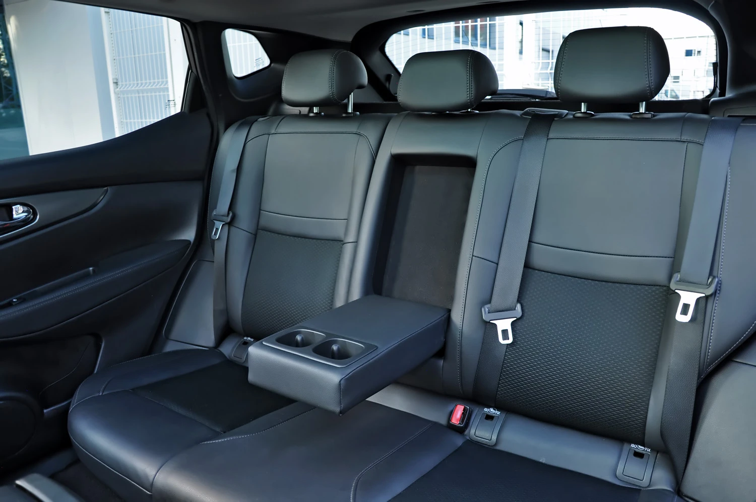 Nissan Qashqai 1.3 DiG-T N-Connecta | Mobile.bg — изображение 15