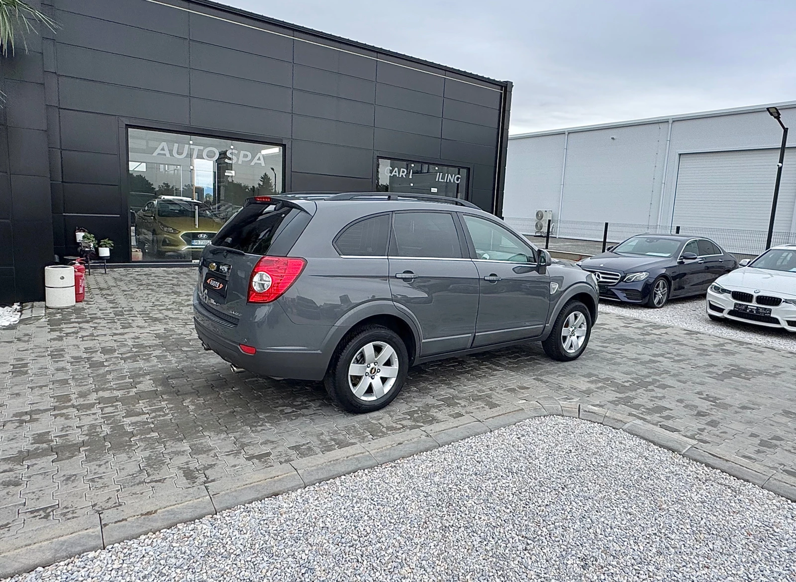 Chevrolet Captiva 2.4i Газ 7 Местна  - изображение 4