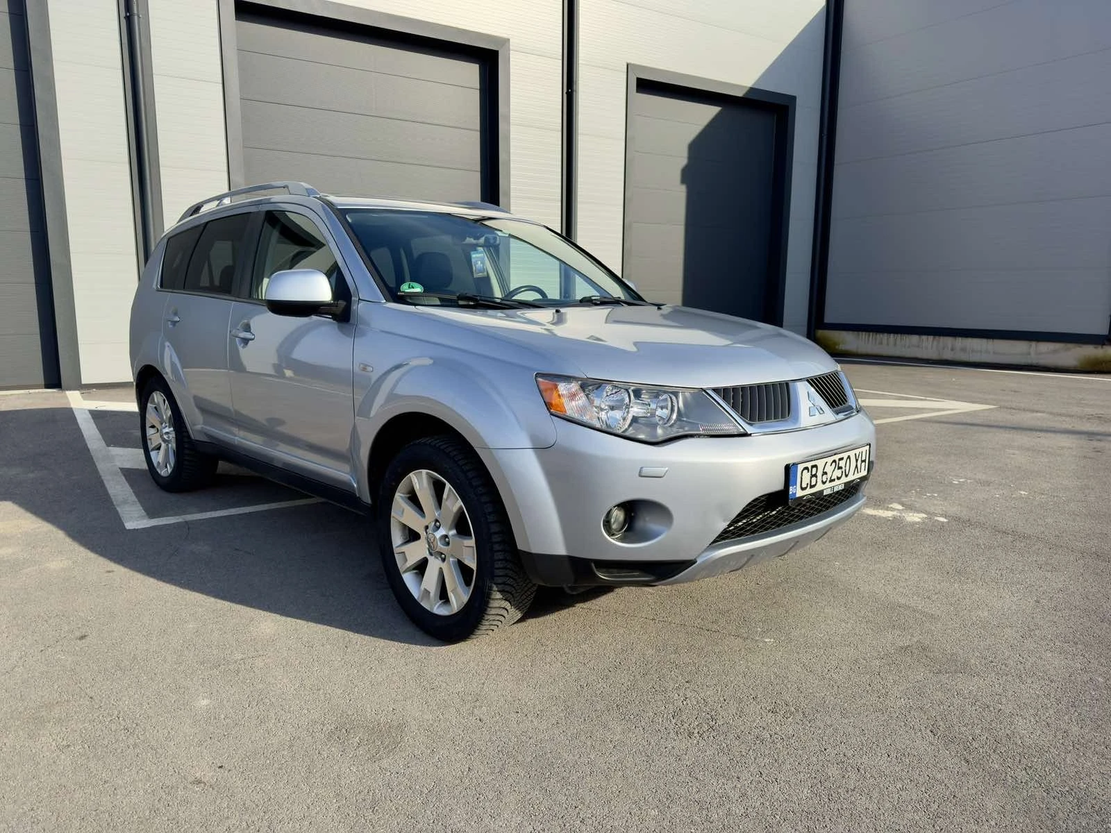 Mitsubishi Outlander 2.4 MIVEC 4X4 LPG, снимка 3 - Автомобили и джипове - 53606514
