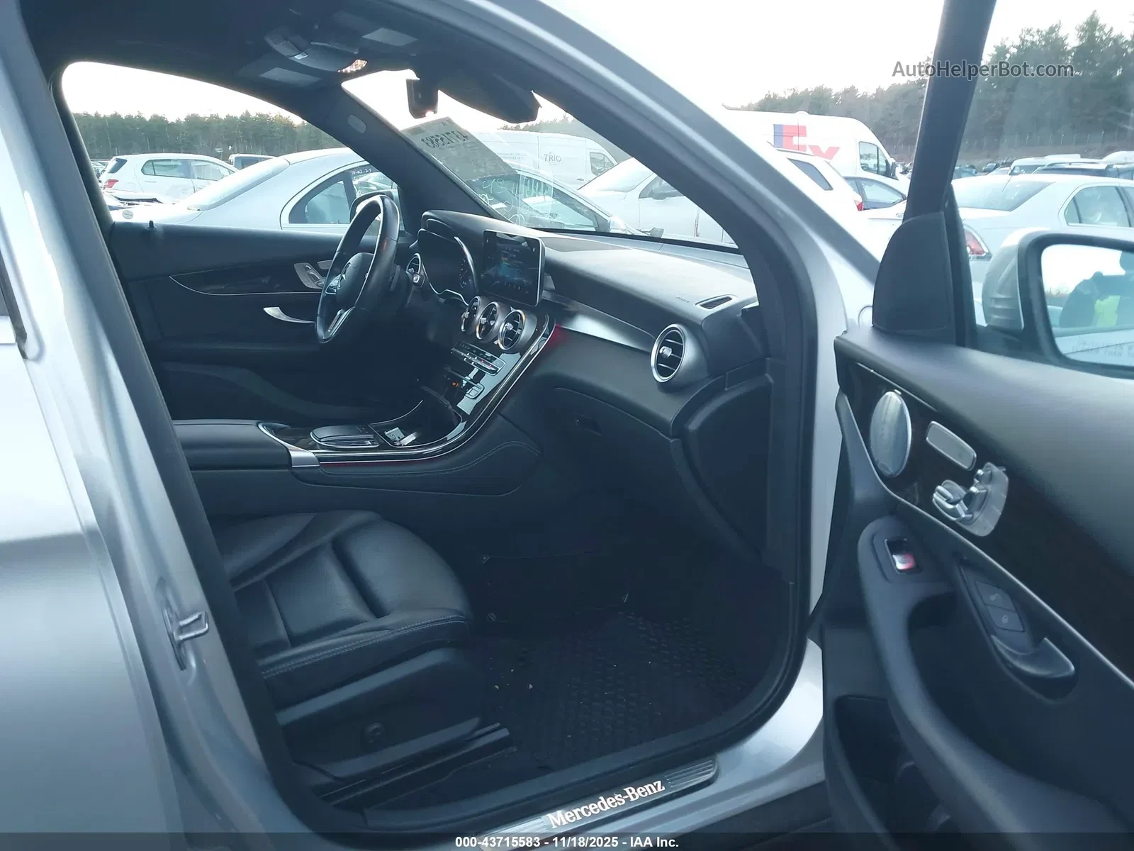 Mercedes-Benz GLC 300 4matic* Burmester* Digital Cockpit* Панорама - изображение 7