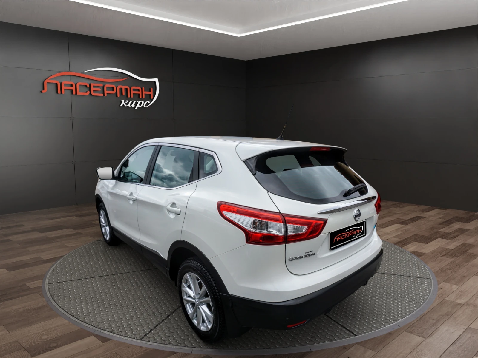 Nissan Qashqai 1.6DCI ACENTA XTRONIC, снимка 4 - Автомобили и джипове - 54651144