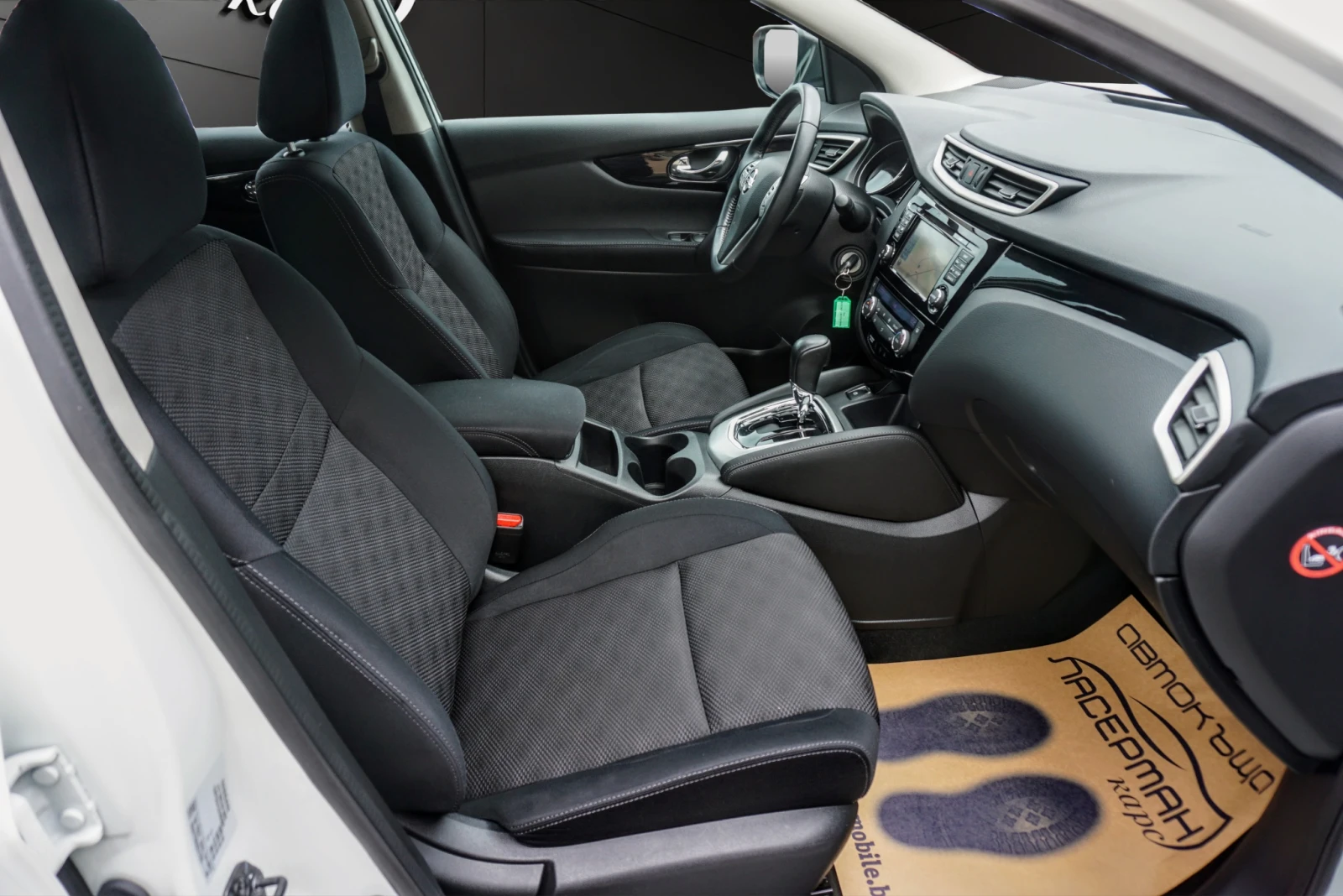 Nissan Qashqai 1.6DCI ACENTA XTRONIC, снимка 12 - Автомобили и джипове - 54651144