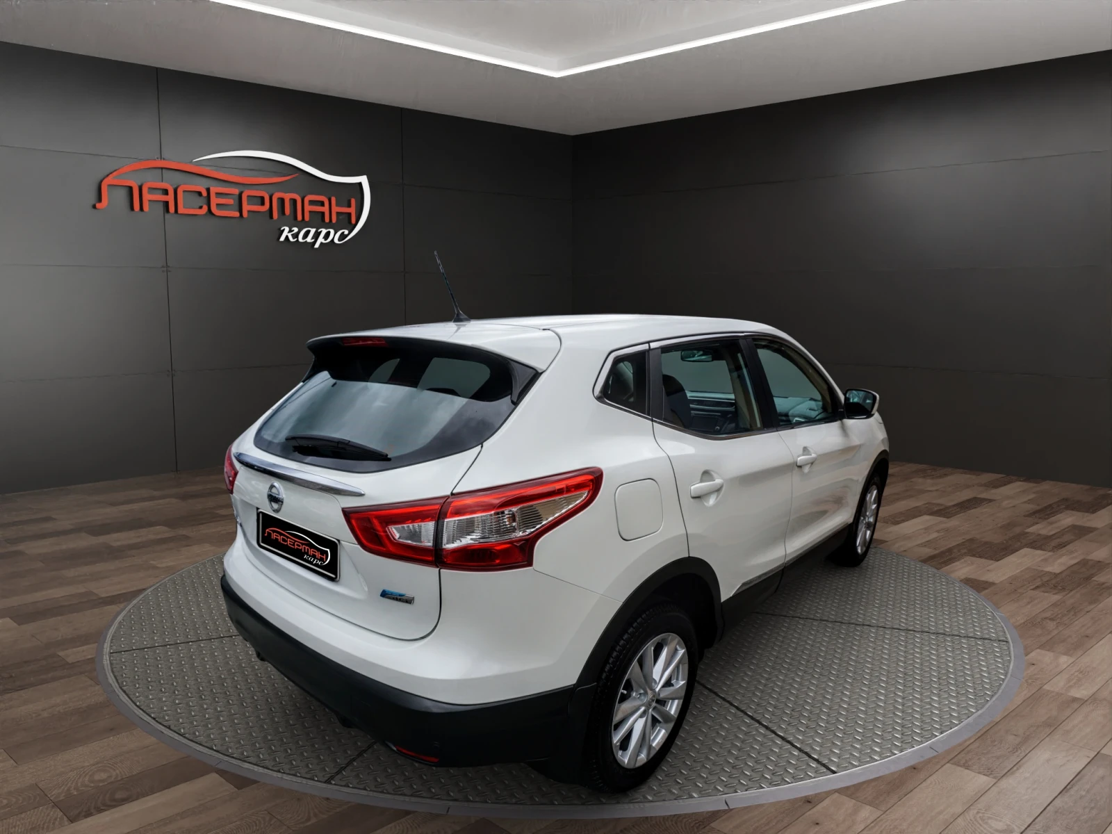 Nissan Qashqai 1.6DCI ACENTA XTRONIC, снимка 3 - Автомобили и джипове - 54651144