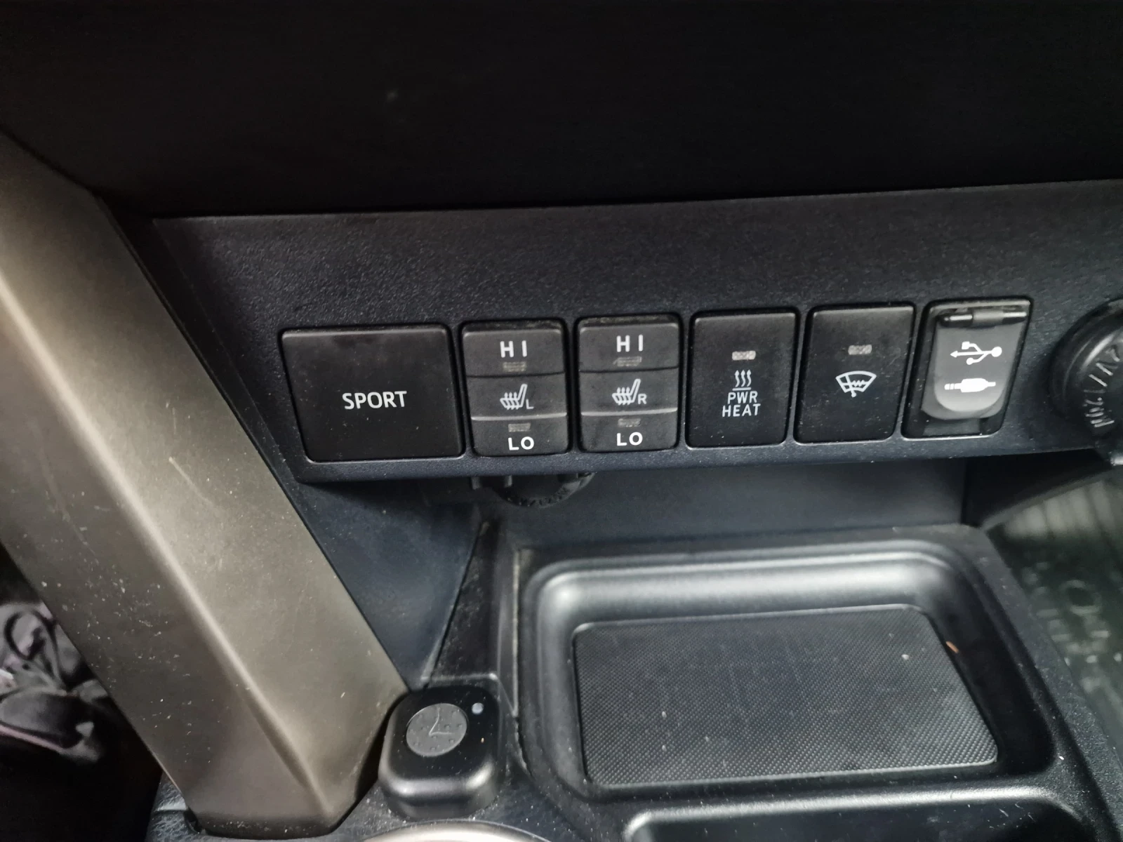Toyota Rav4 2.0d4d 124к.с.4х4, снимка 8 - Автомобили и джипове - 54667887