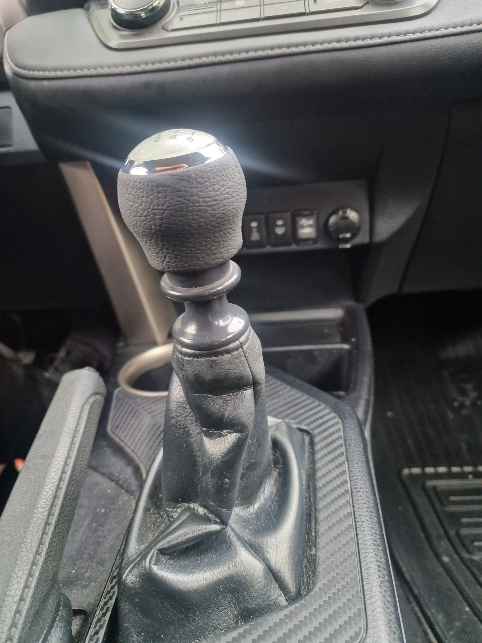 Toyota Rav4 2.0d4d 124к.с.4х4, снимка 11 - Автомобили и джипове - 54667887