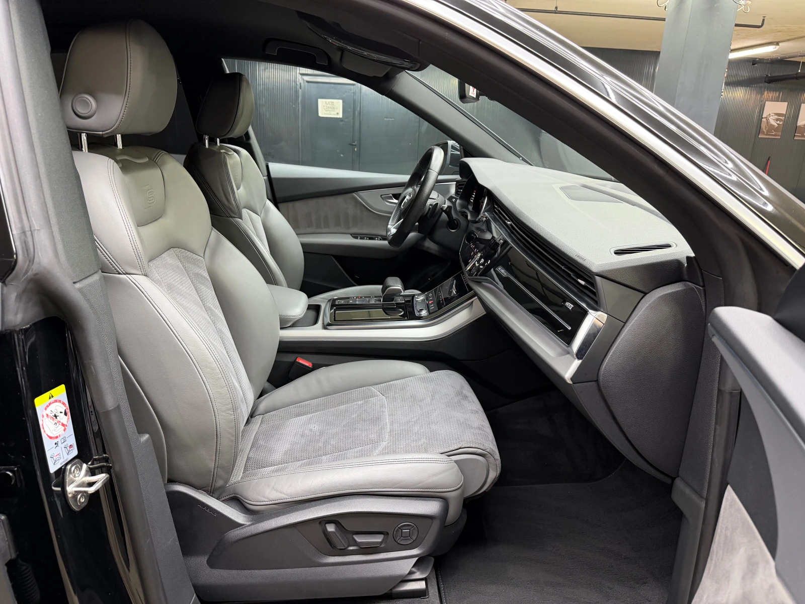 Audi Q8 50TDI 3xS-line, снимка 13 - Автомобили и джипове - 54796192