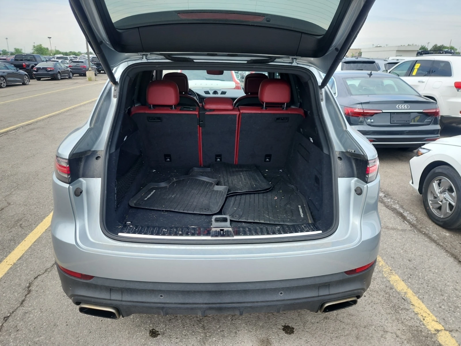Porsche Cayenne * * CARFAX * * АВТО КРЕДИТ * * , снимка 11 - Автомобили и джипове - 54964645