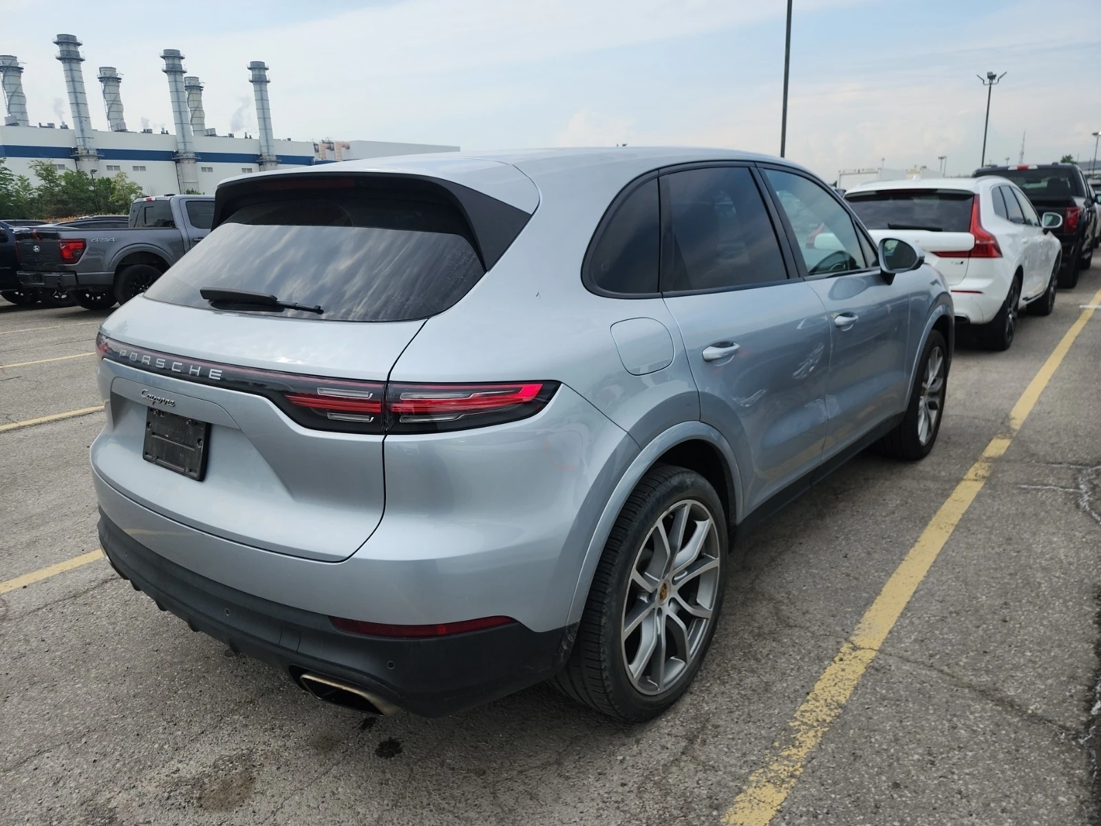 Porsche Cayenne * * CARFAX * * АВТО КРЕДИТ * * , снимка 3 - Автомобили и джипове - 54964645
