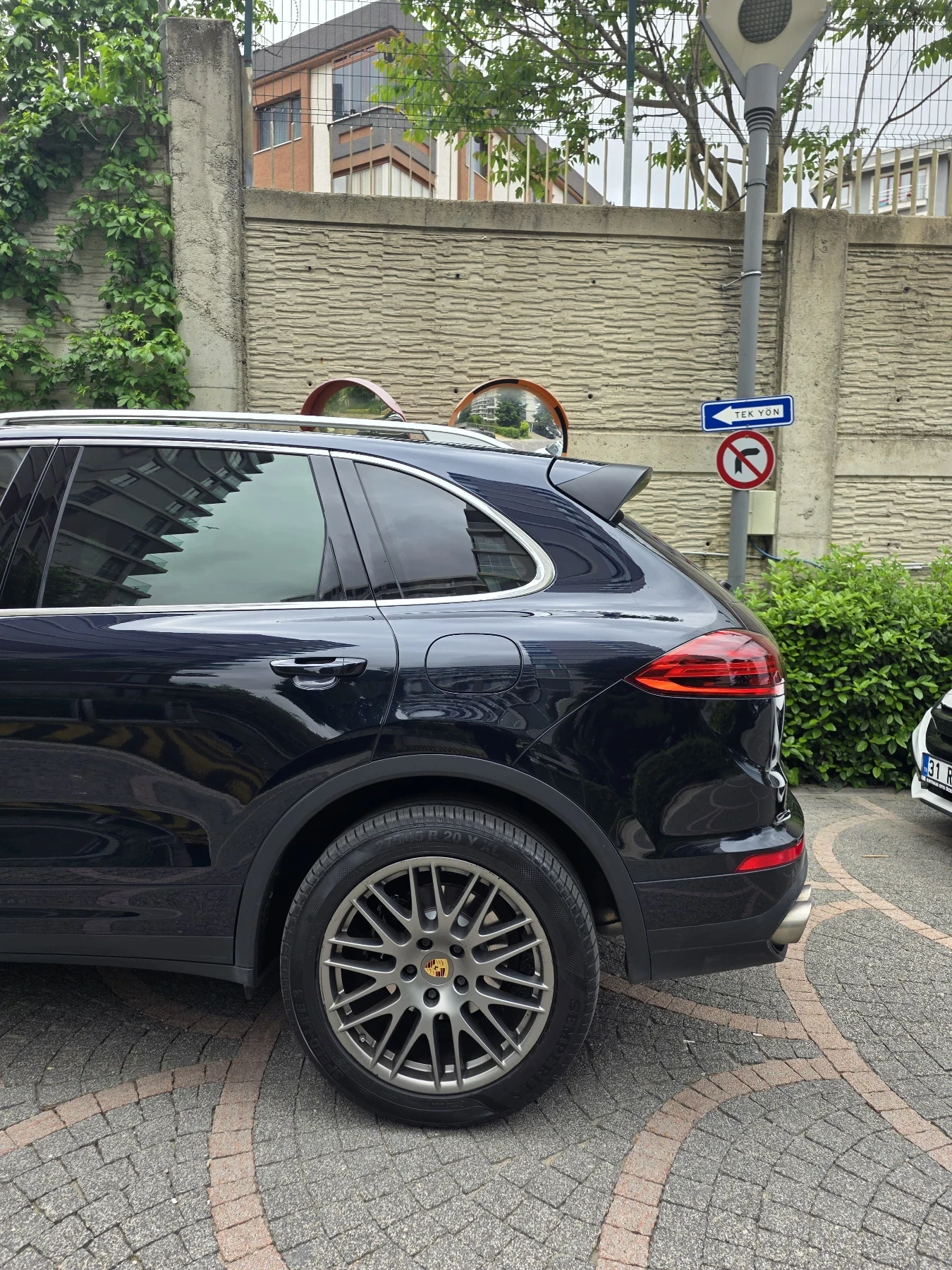 Porsche Cayenne, снимка 3 - Автомобили и джипове - 55119647