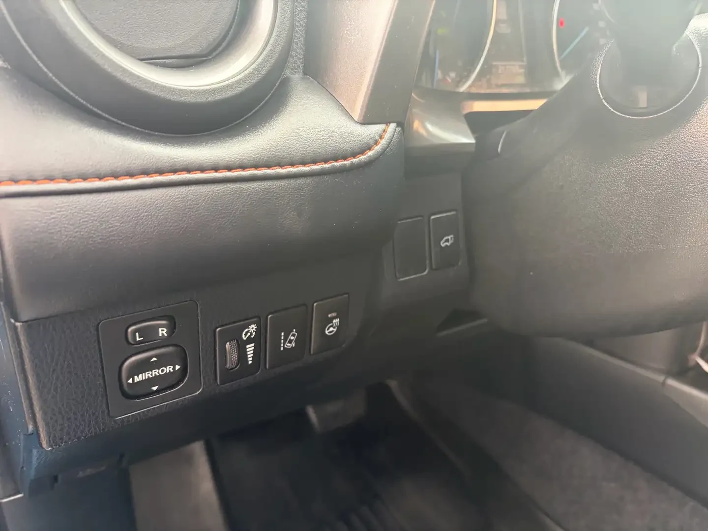Toyota Rav4 Hybrid, Sport Edition, AWD, Camera, снимка 16 - Автомобили и джипове - 55314528
