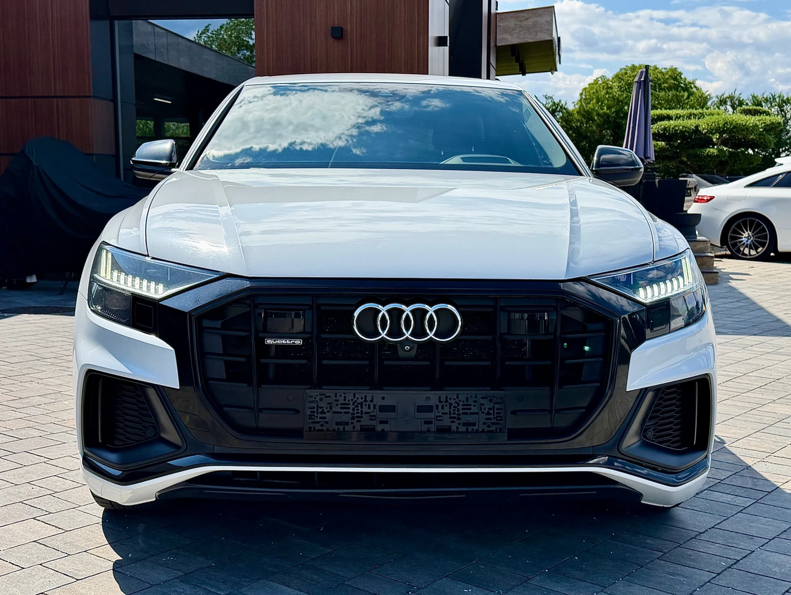 Audi Q8 S-line * SoftClose* B&O* DIS* CAM360* HUD* KeyLes*, снимка 5 - Автомобили и джипове - 55423774