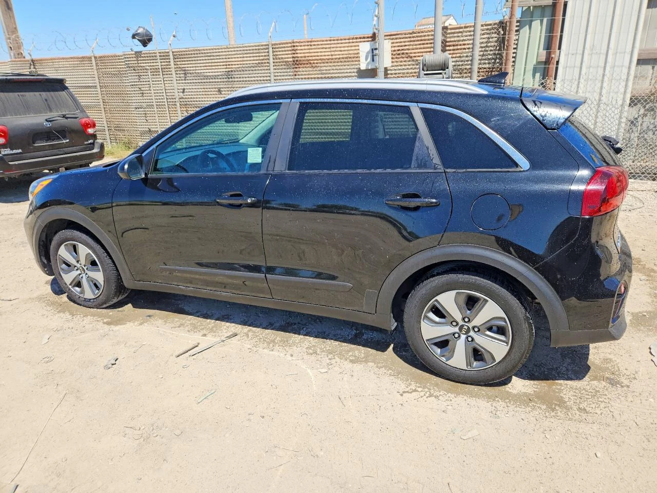 Kia Niro, снимка 2 - Автомобили и джипове - 55752788