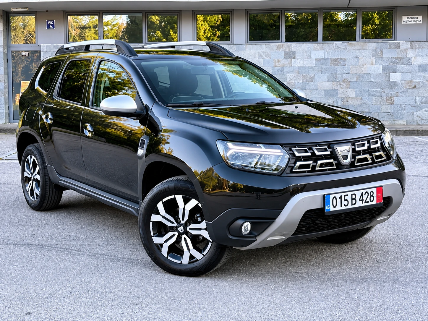 Dacia Duster 1.5BlueDCI* EXTREME* FACELIFT* LED* 360Камери* , снимка 5 - Автомобили и джипове - 56364390