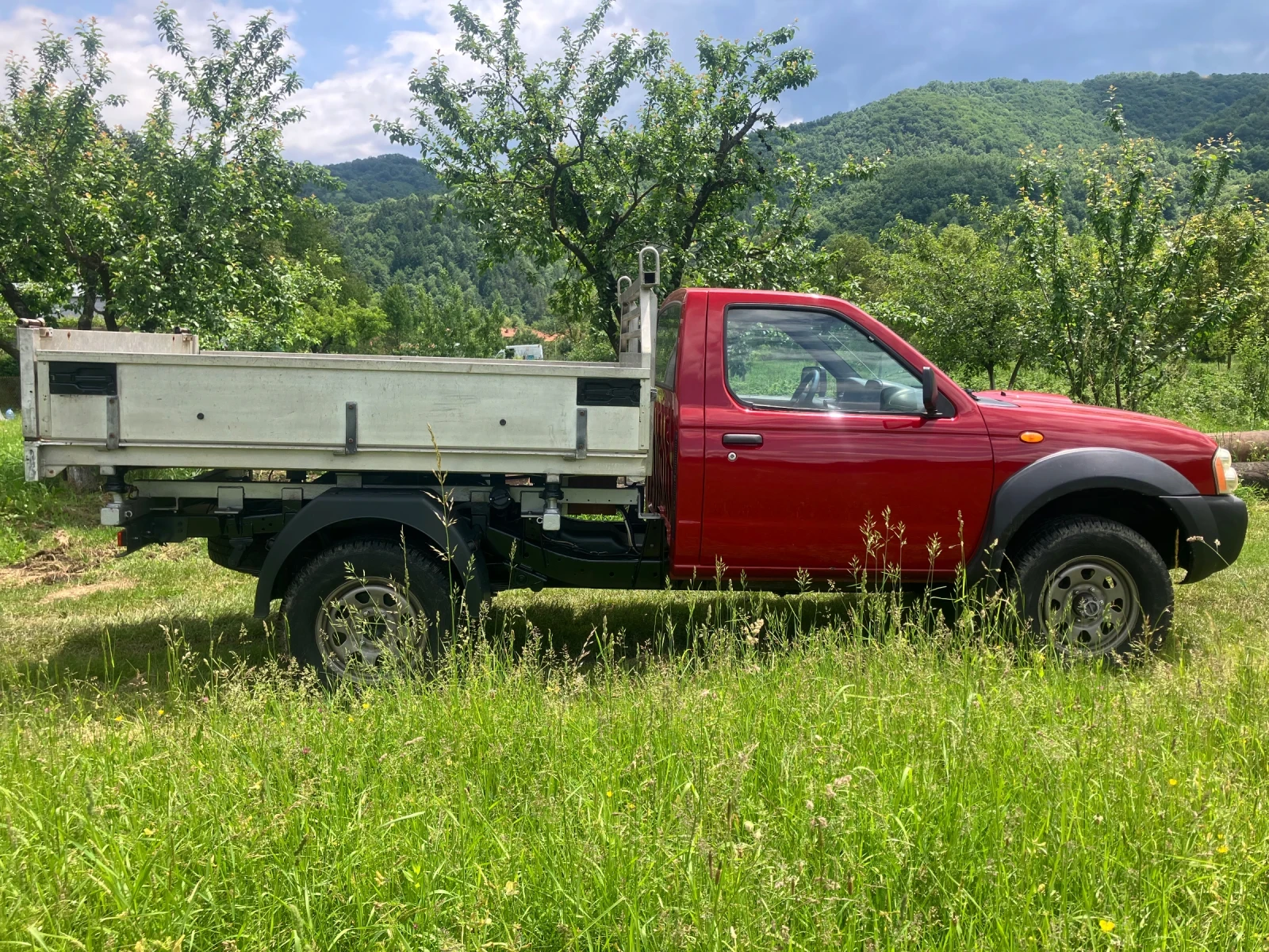 Nissan Capstar ТРИСТРАНЕН САМОСВАЛ  - изображение 6
