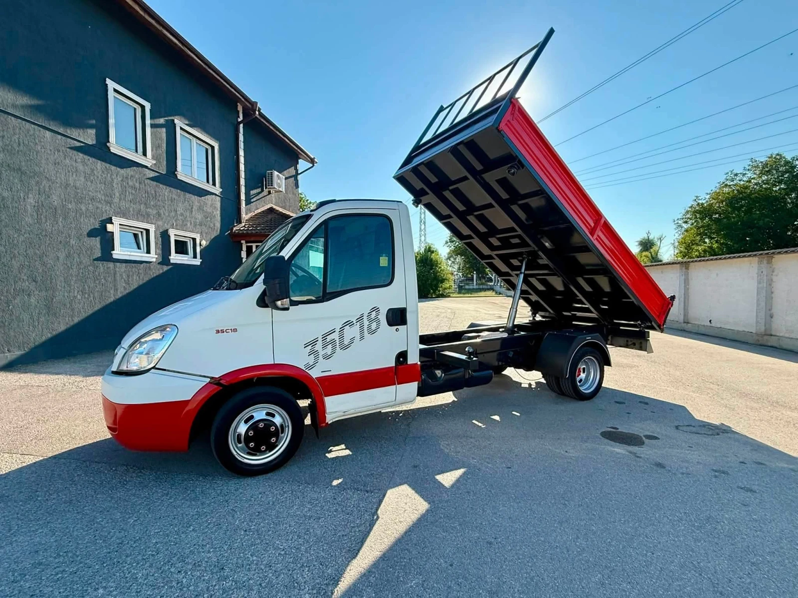 Iveco 35c18 180кс* тристранен самосвал, снимка 2 - Бусове и автобуси - 55480495