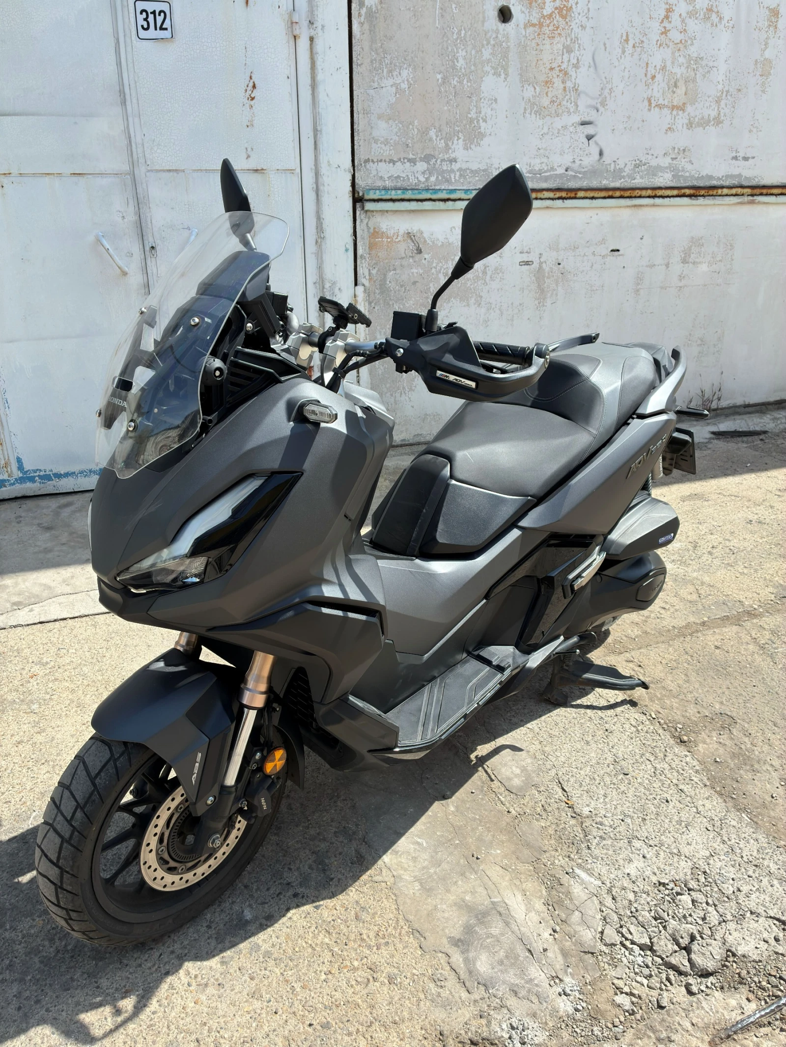 Honda X-ADV ADV 350