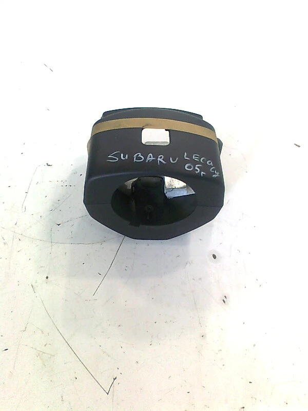 пластмаса,конзола около волан за Субару Легаси 3,0Б