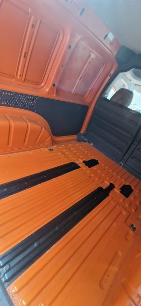 VW Caddy 2000 куб. Метан бензин, снимка 9