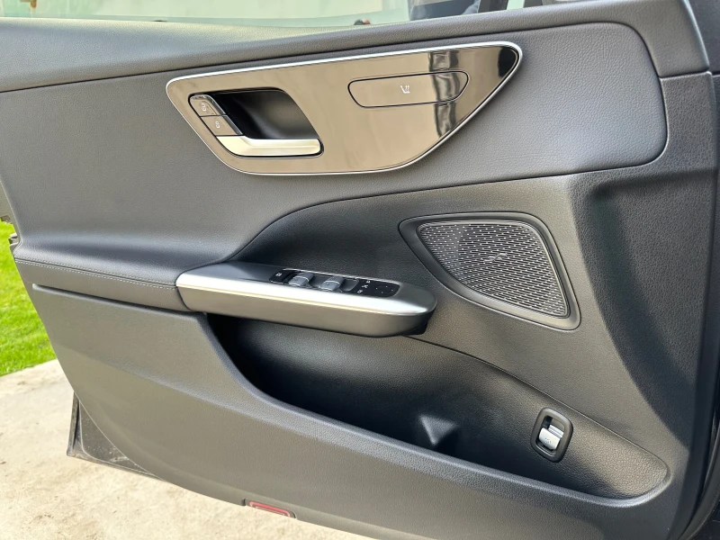 Mercedes-Benz C 180, снимка 10 - Автомобили и джипове - 52597800