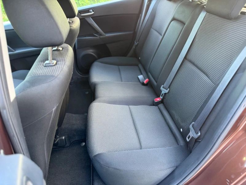 Mazda 3 1.6i FACELIFT , снимка 10 - Автомобили и джипове - 50907217