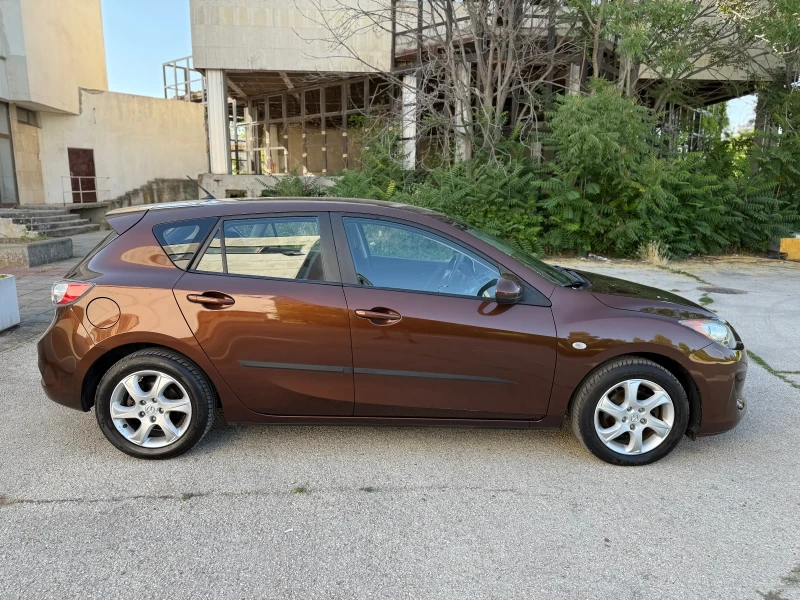 Mazda 3 1.6i FACELIFT , снимка 2 - Автомобили и джипове - 50907217