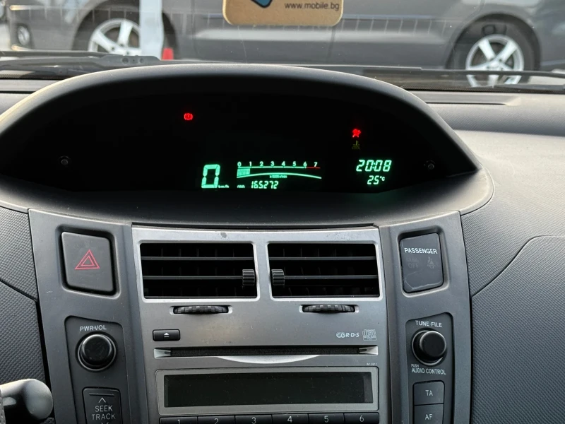 Toyota Yaris 1.0VVT-I ИТАЛИЯ FACELIFT, снимка 10 - Автомобили и джипове - 51697810
