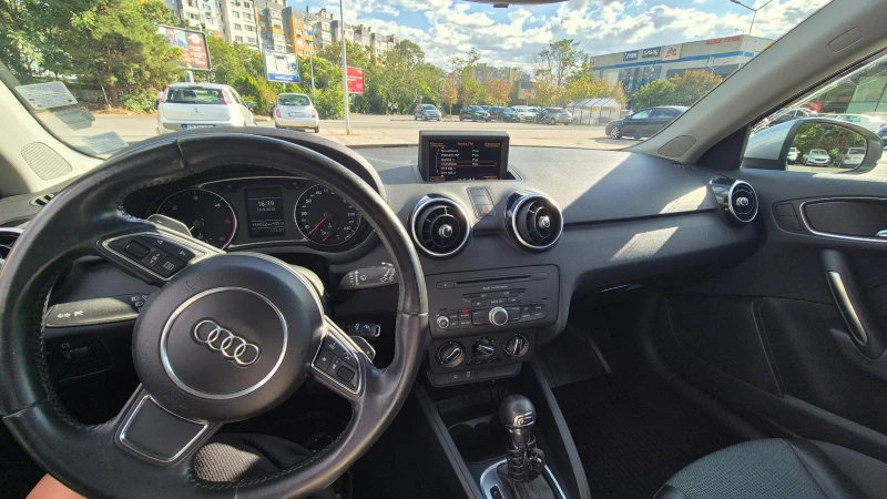 Audi A1 1.6 tdi, снимка 10 - Автомобили и джипове - 52181895